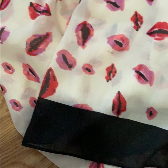 💋 lip scarf 💋 DVF style! - Picture 3 of 4